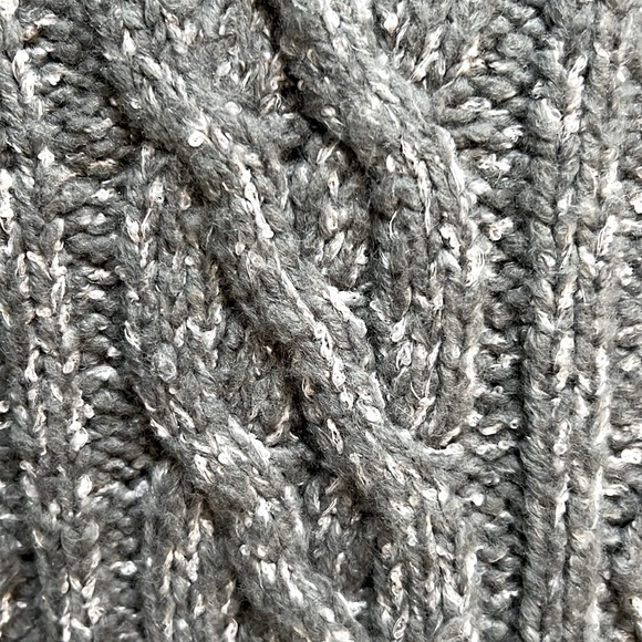 NWOT b + a b V neck sweater - Picture 3 of 12